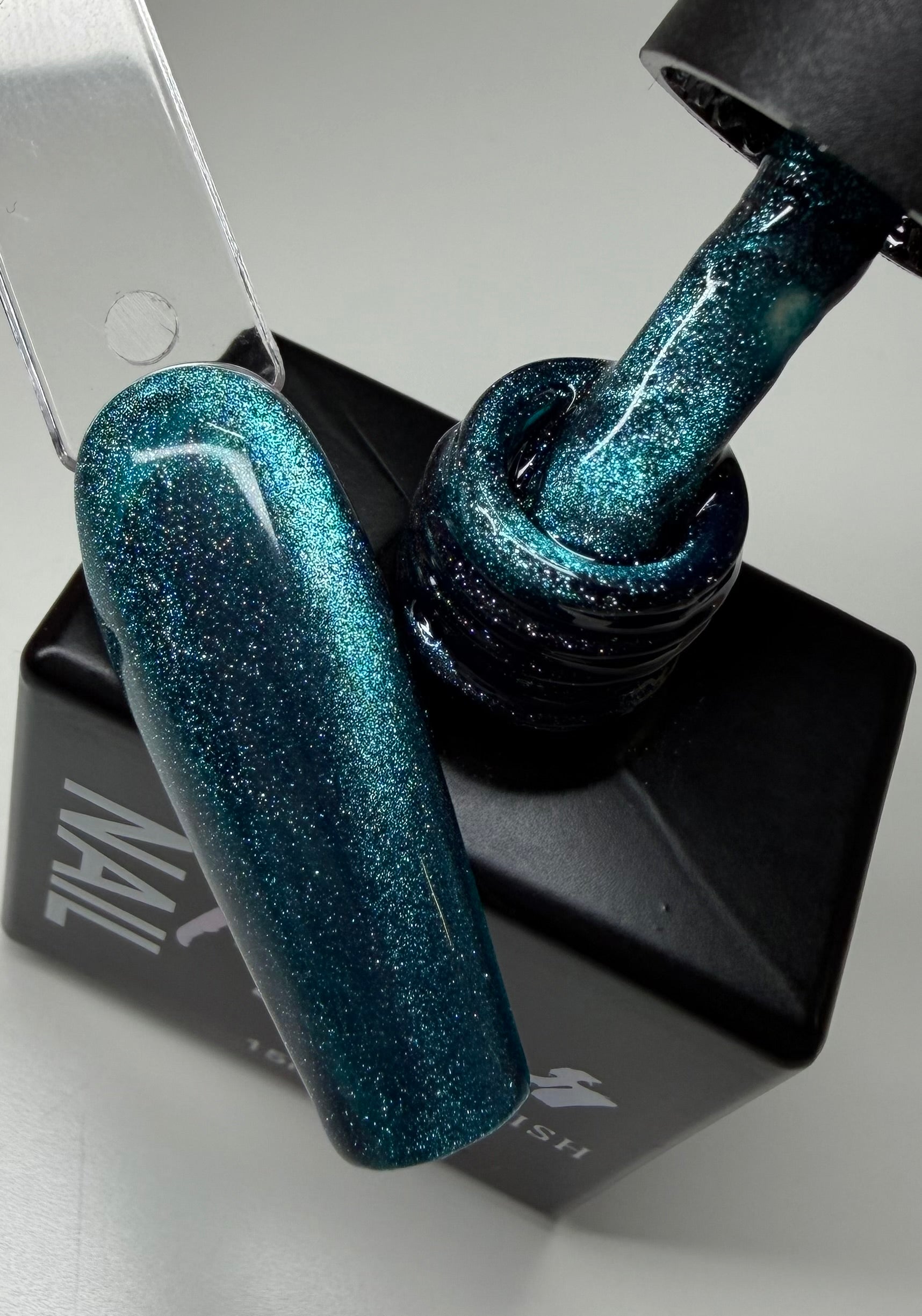 Unstable Era Collection – Magnetic Cat Eye Gel Polish