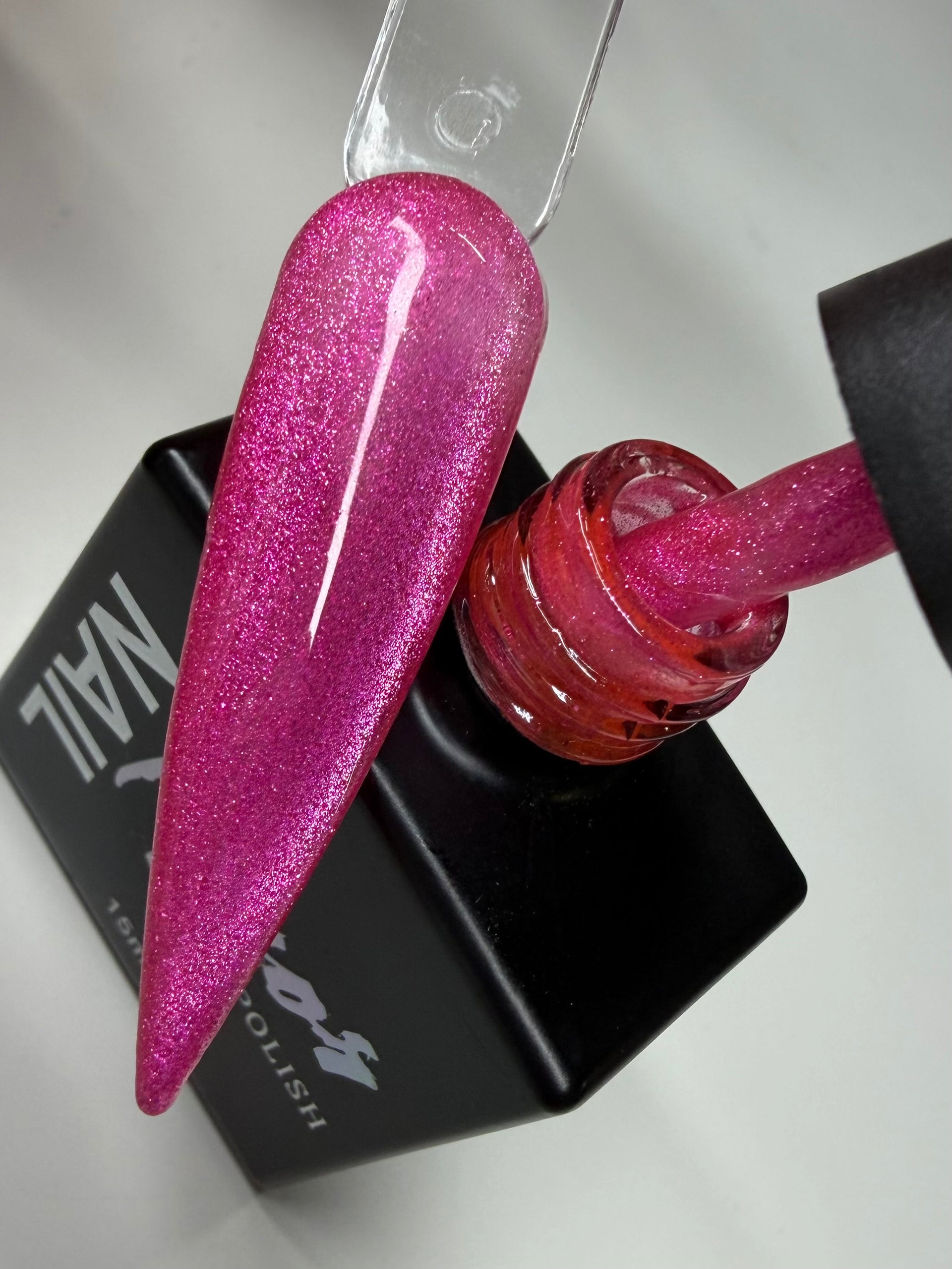 Commitment Issues Collection – Magnetic Cat Eye Gel Polish