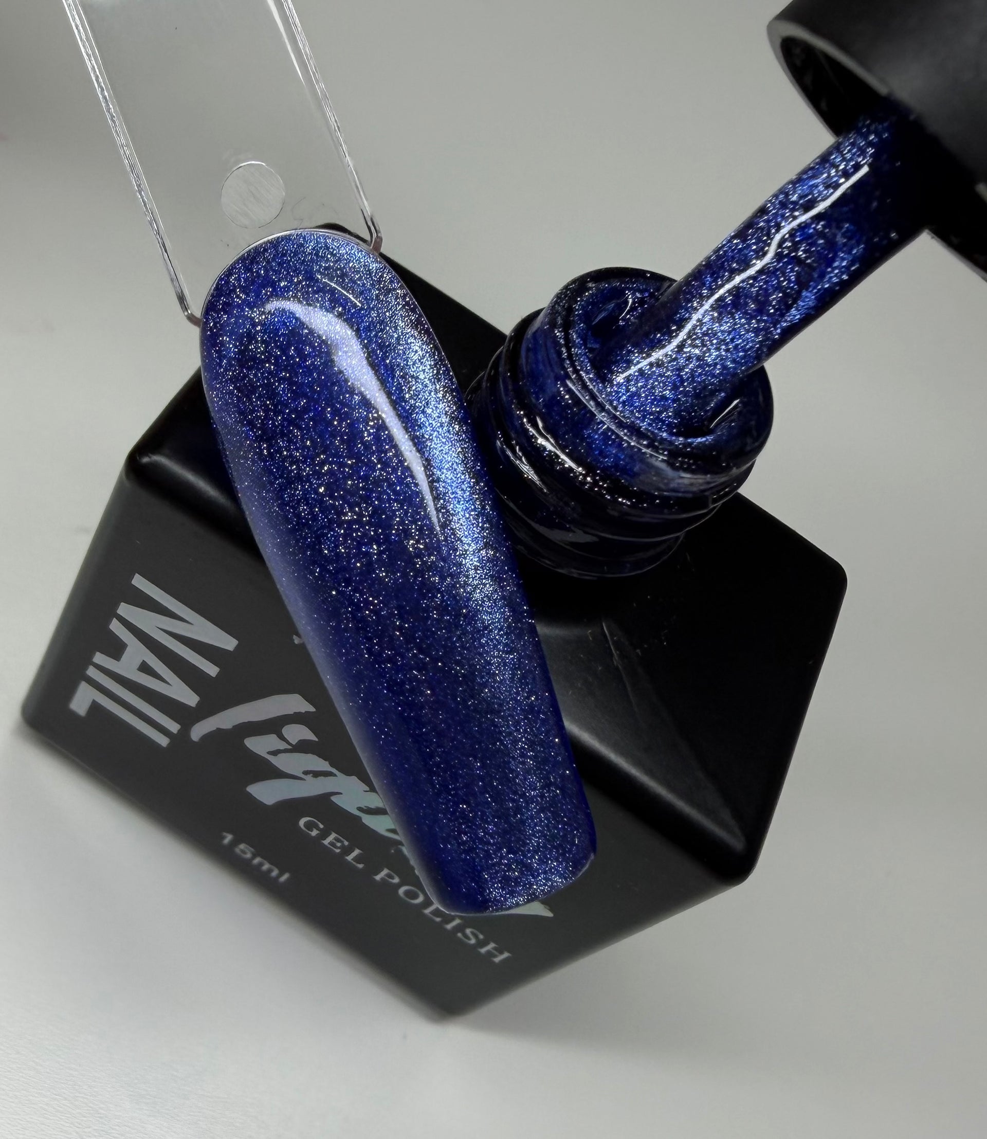 Unstable Era Collection – Magnetic Cat Eye Gel Polish