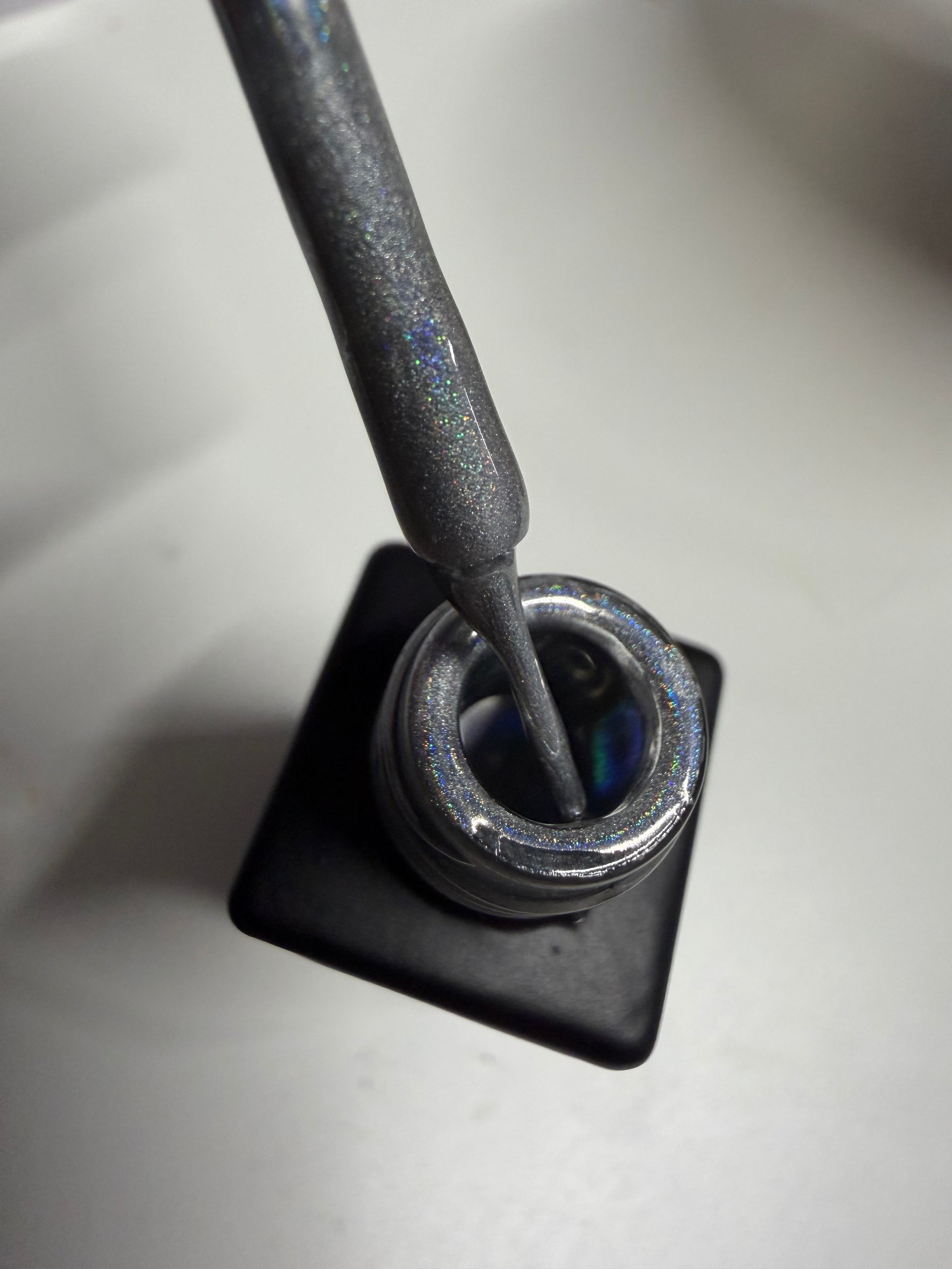 Holographic Liner Gel