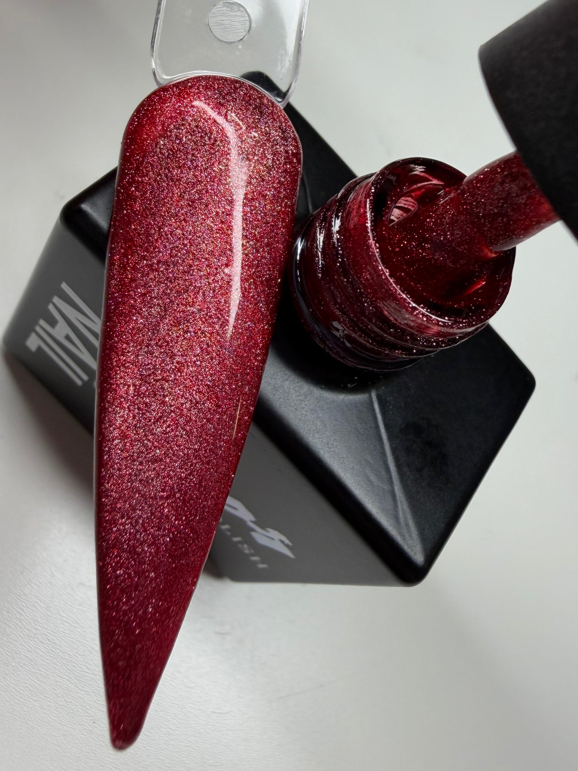 Commitment Issues Collection – Magnetic Cat Eye Gel Polish
